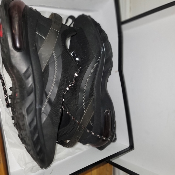 Beautiful black dsquared2 sneakers good condition size 12 - Picture 2 of 8